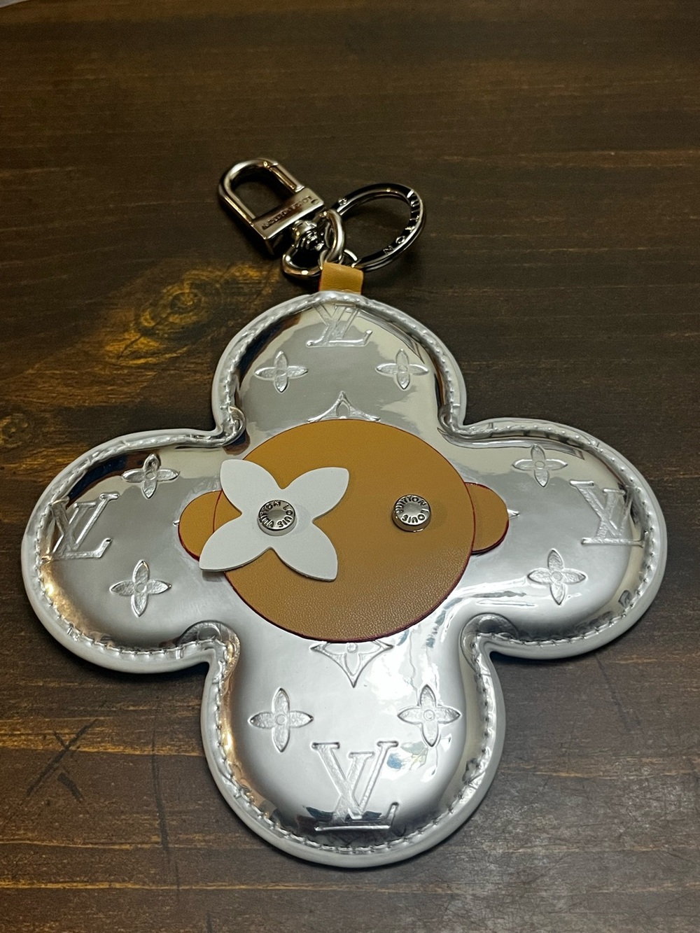 🌸 Louis. Vuitton. XL Metallic Silver Vivienne. Bag Charm Key Ring